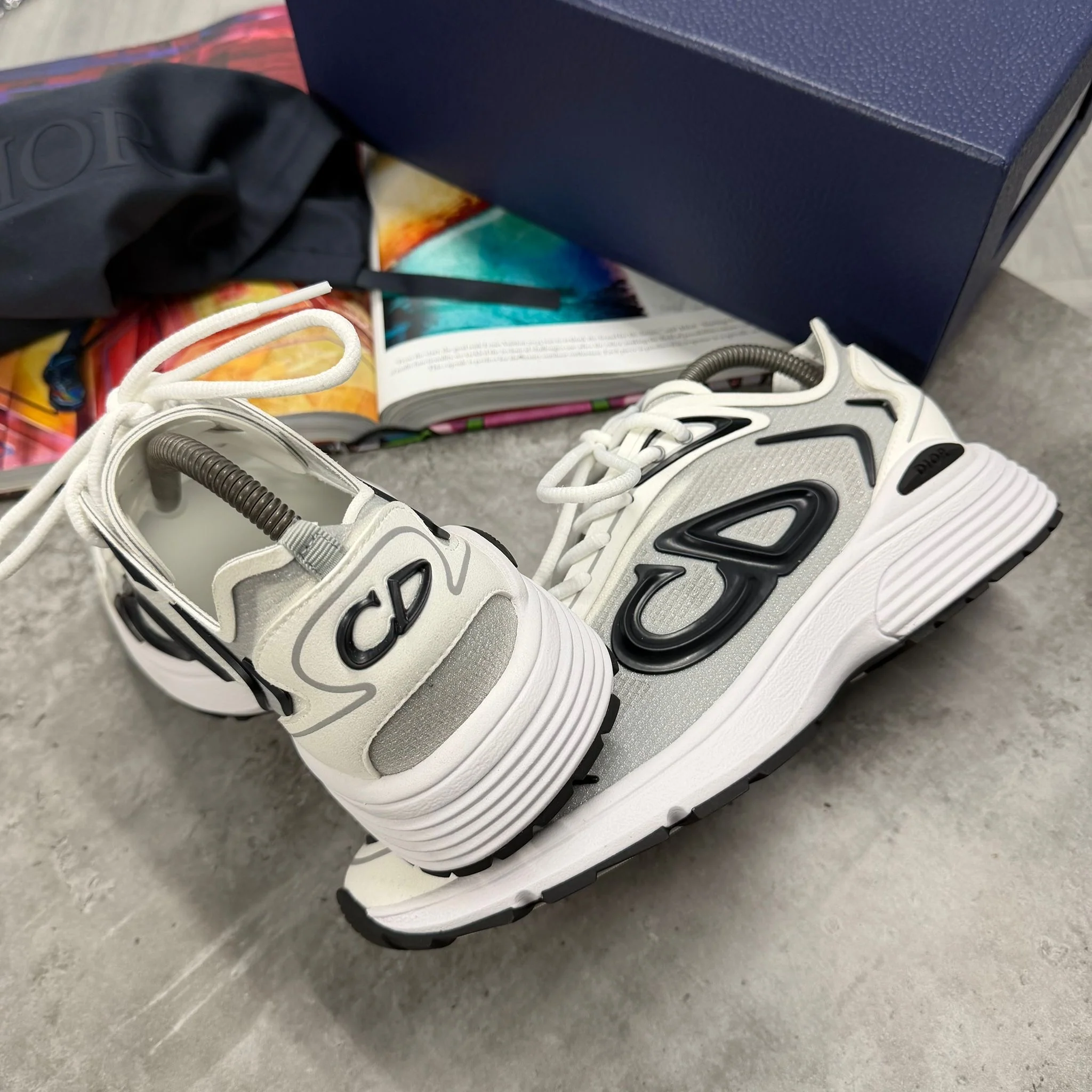 B30 TRAINER - WHITE FROST - Image 2