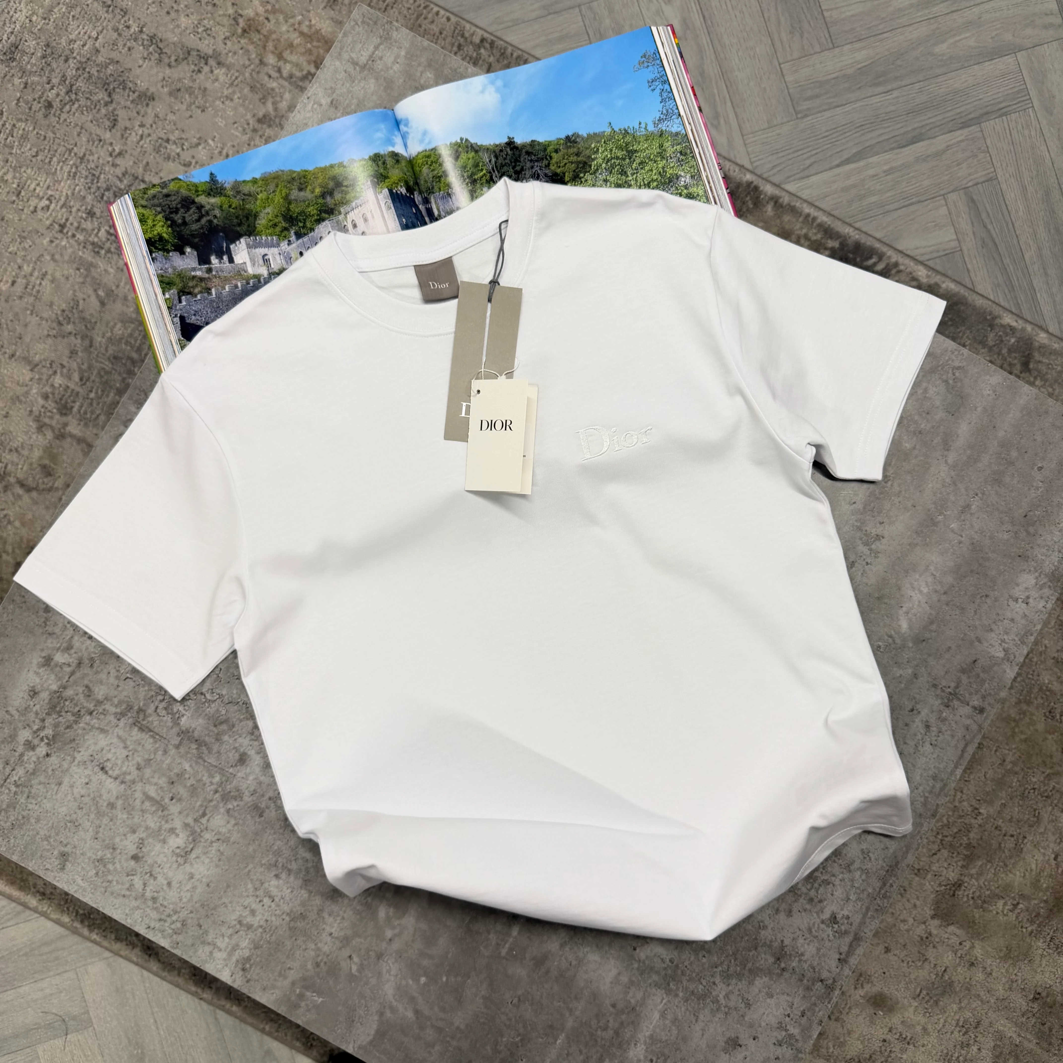 CD EMBROIDERED LOGO T SHIRT - WHITE