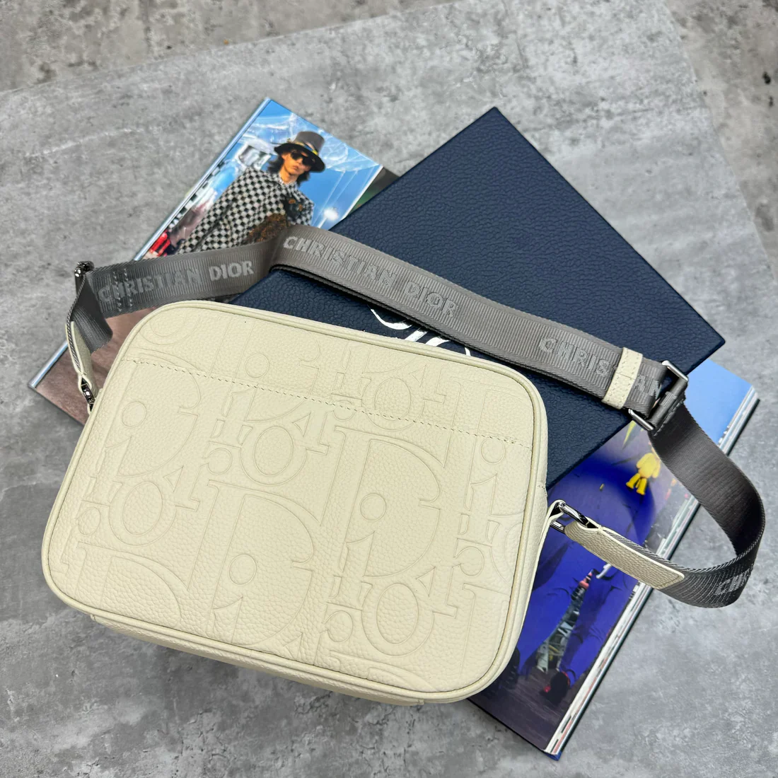 (PRE ORDER) CD LEATHER BAG - CREAM - Image 2