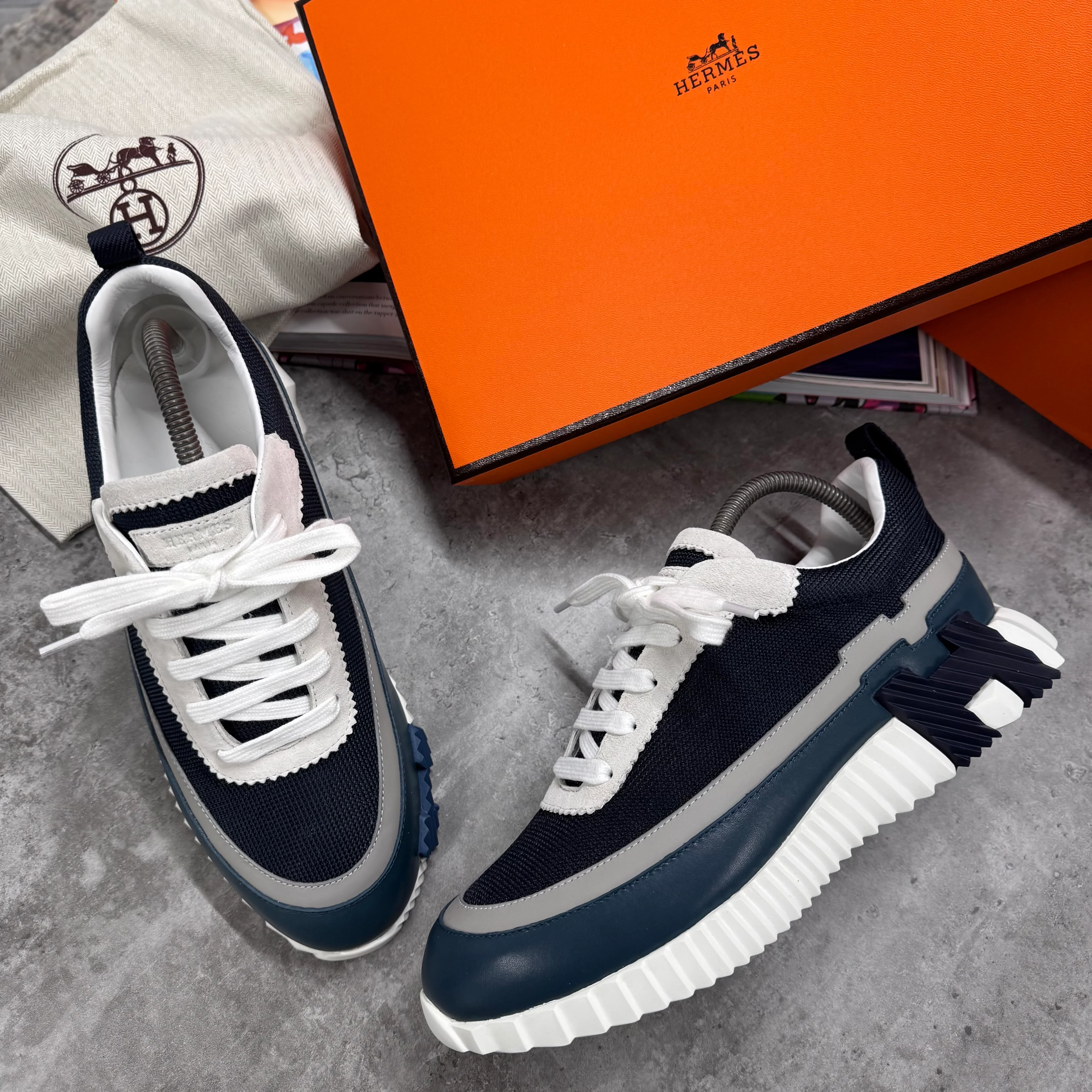 H TRAINERS - BLACK / BLUE - Image 2