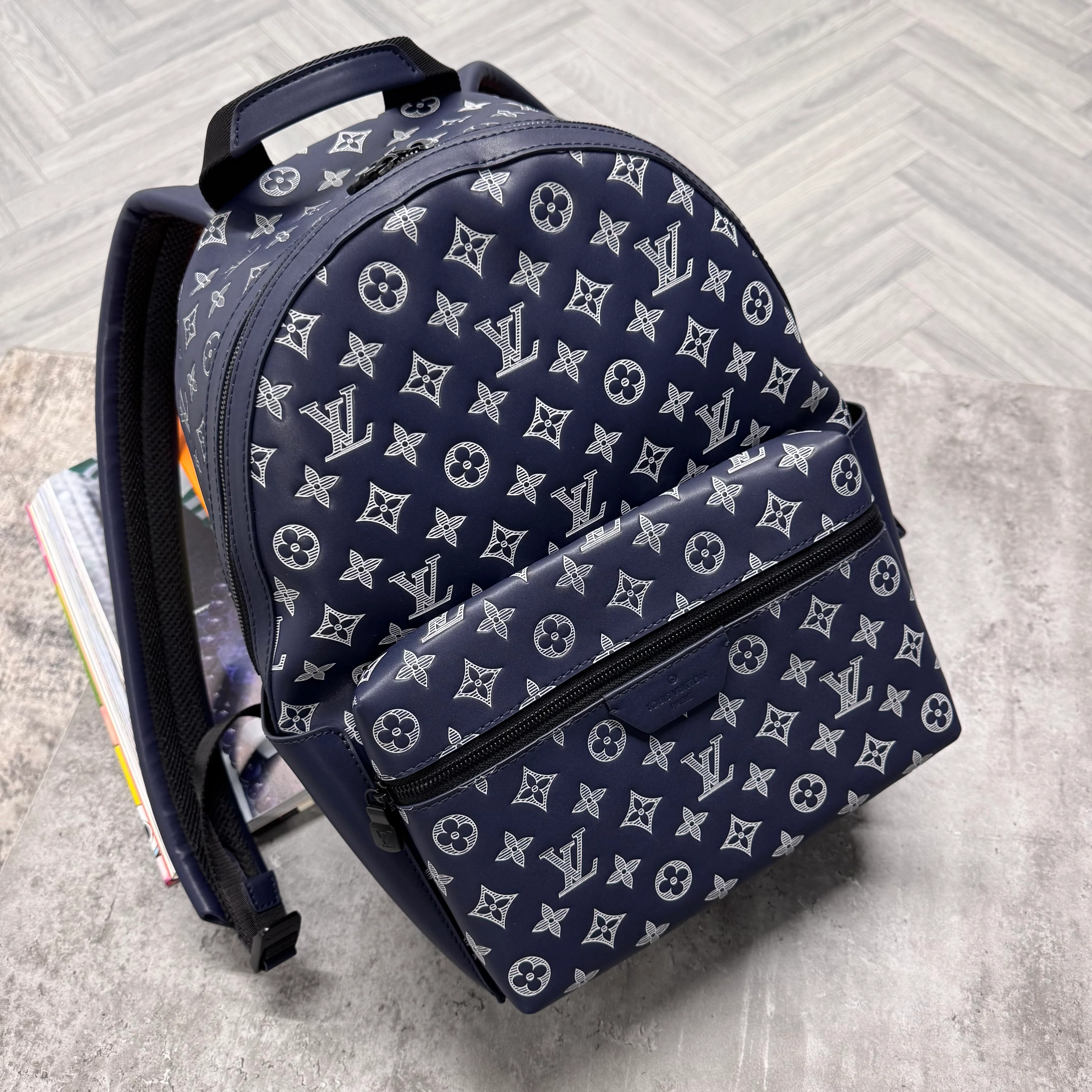 (PRE ORDER) LVE MONOGRAM BACKPACK - NAVY