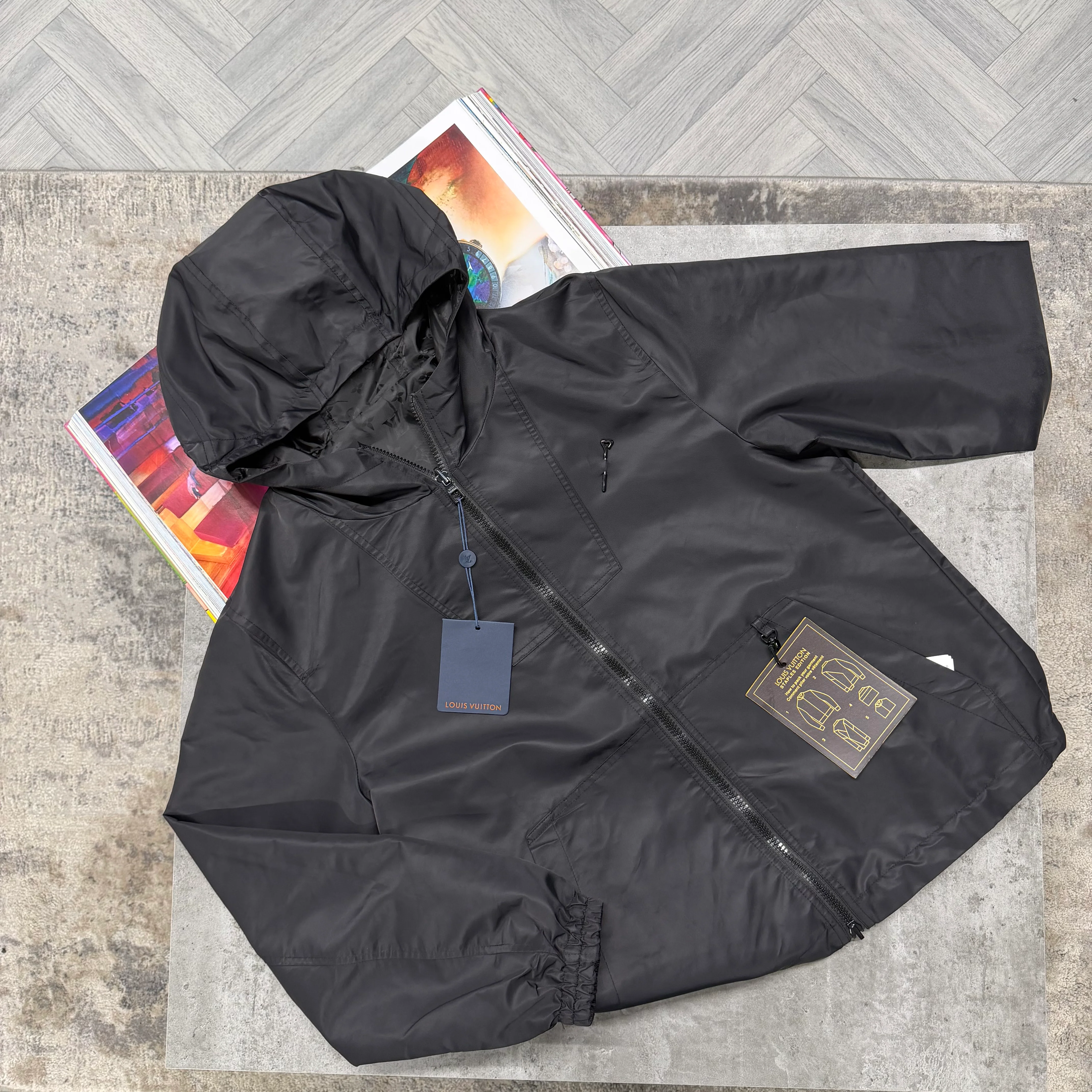 LVE REVERSIBLE MONOGRAM JACKET - BLACK - Image 2