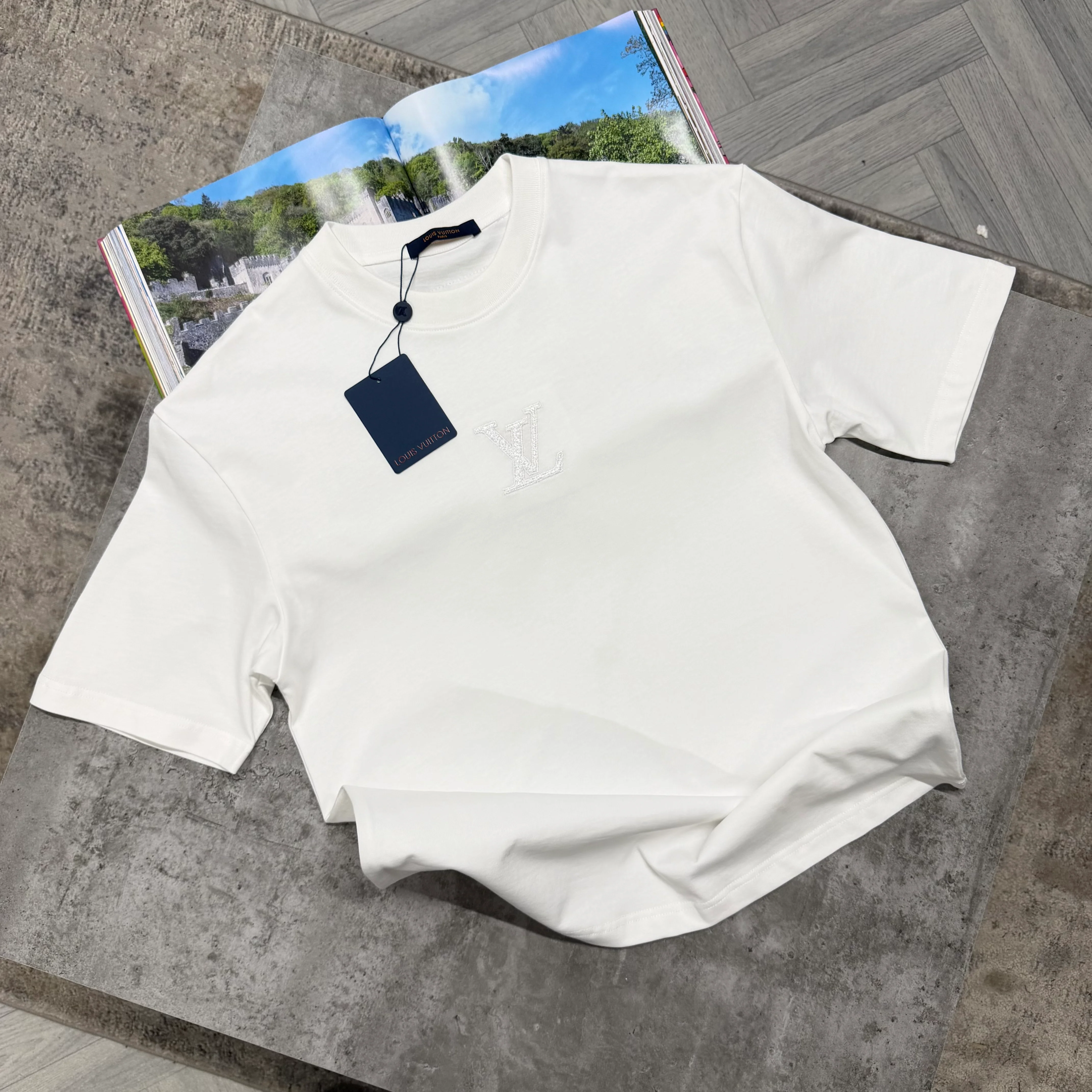 LVE T SHIRT - WHITE