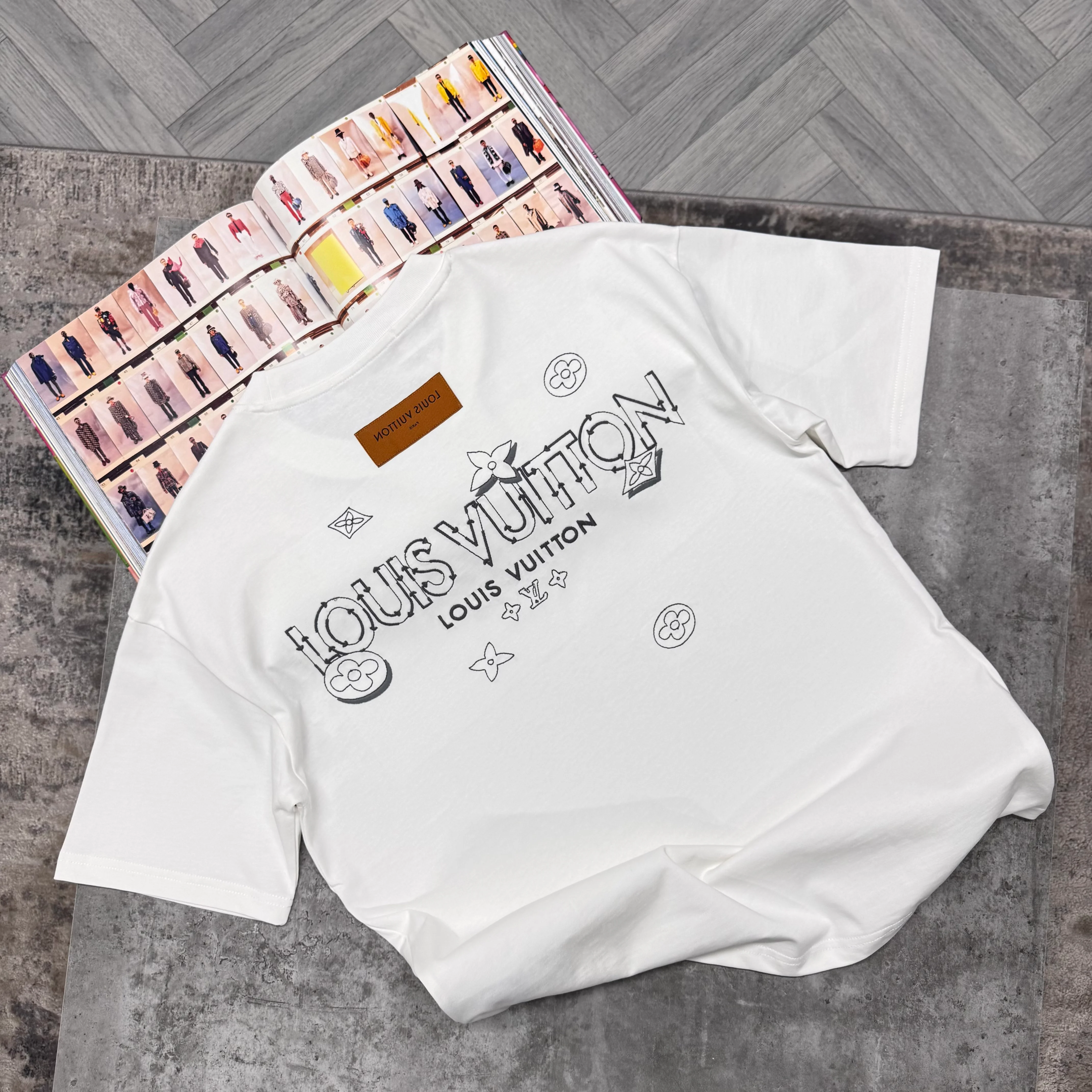 LVE T SHIRT - WHITE - Image 2