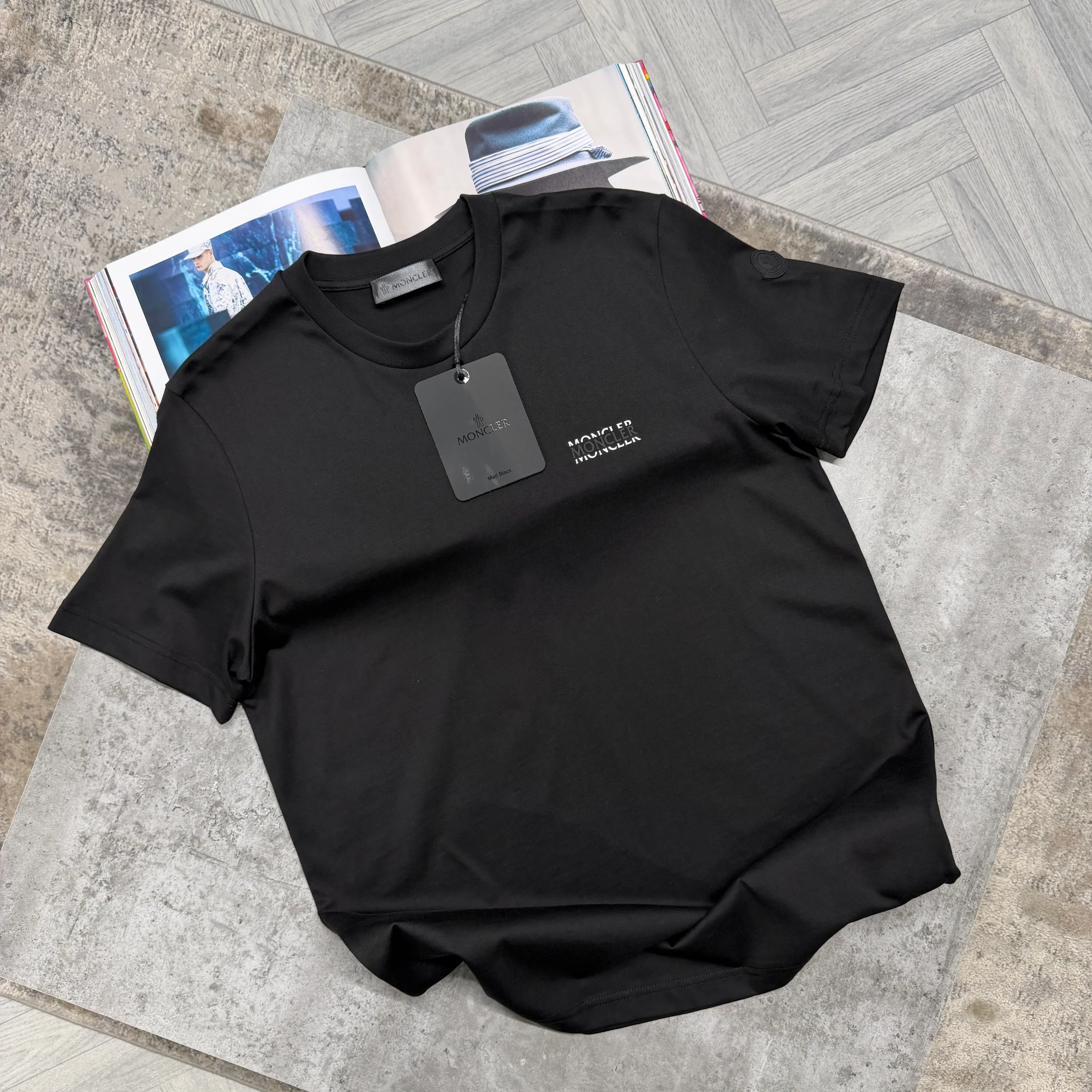 MNCLR SPLIT LOGO T SHIRT - BLACK