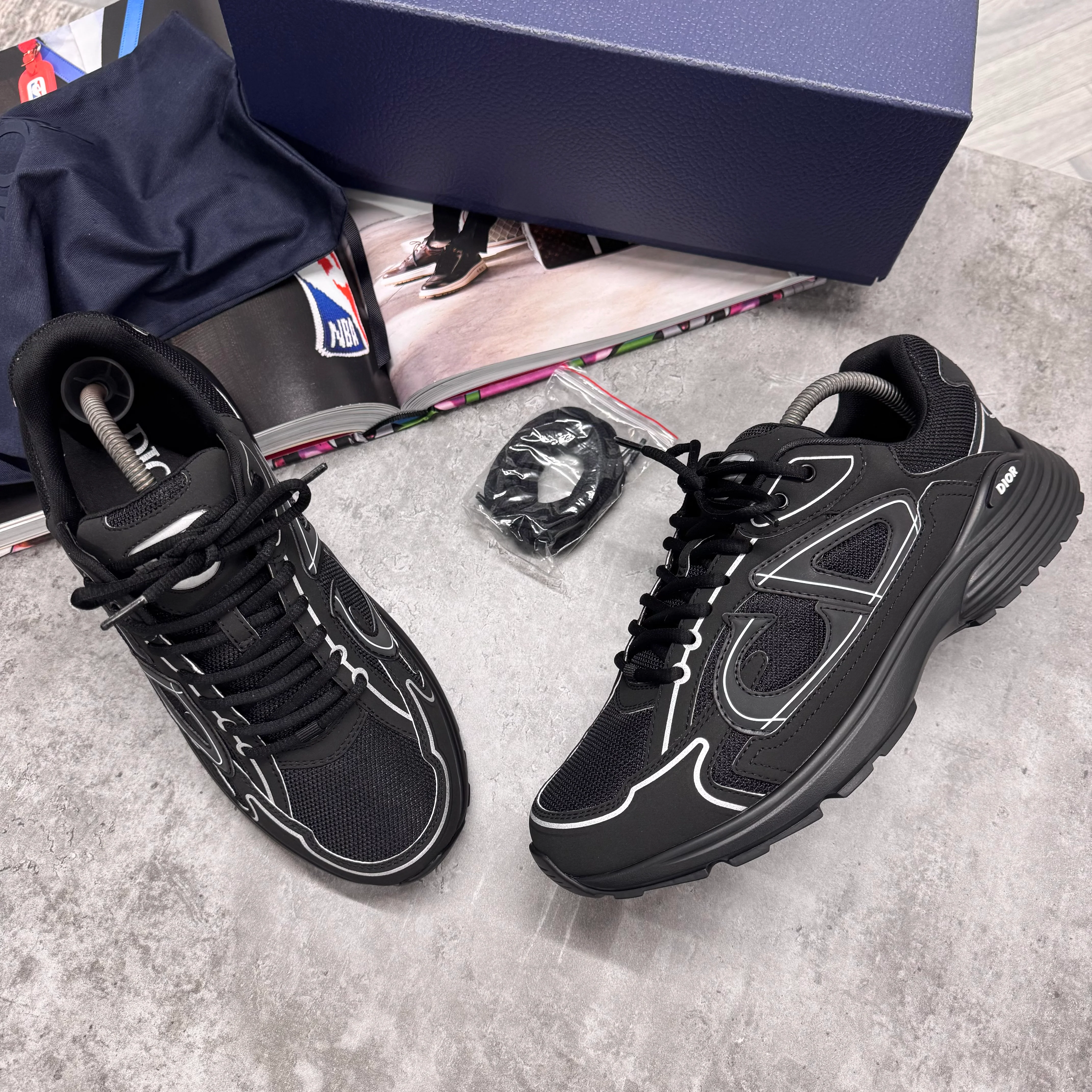 (PRE ORDER) B30 TRAINERS - BLACK - Image 3