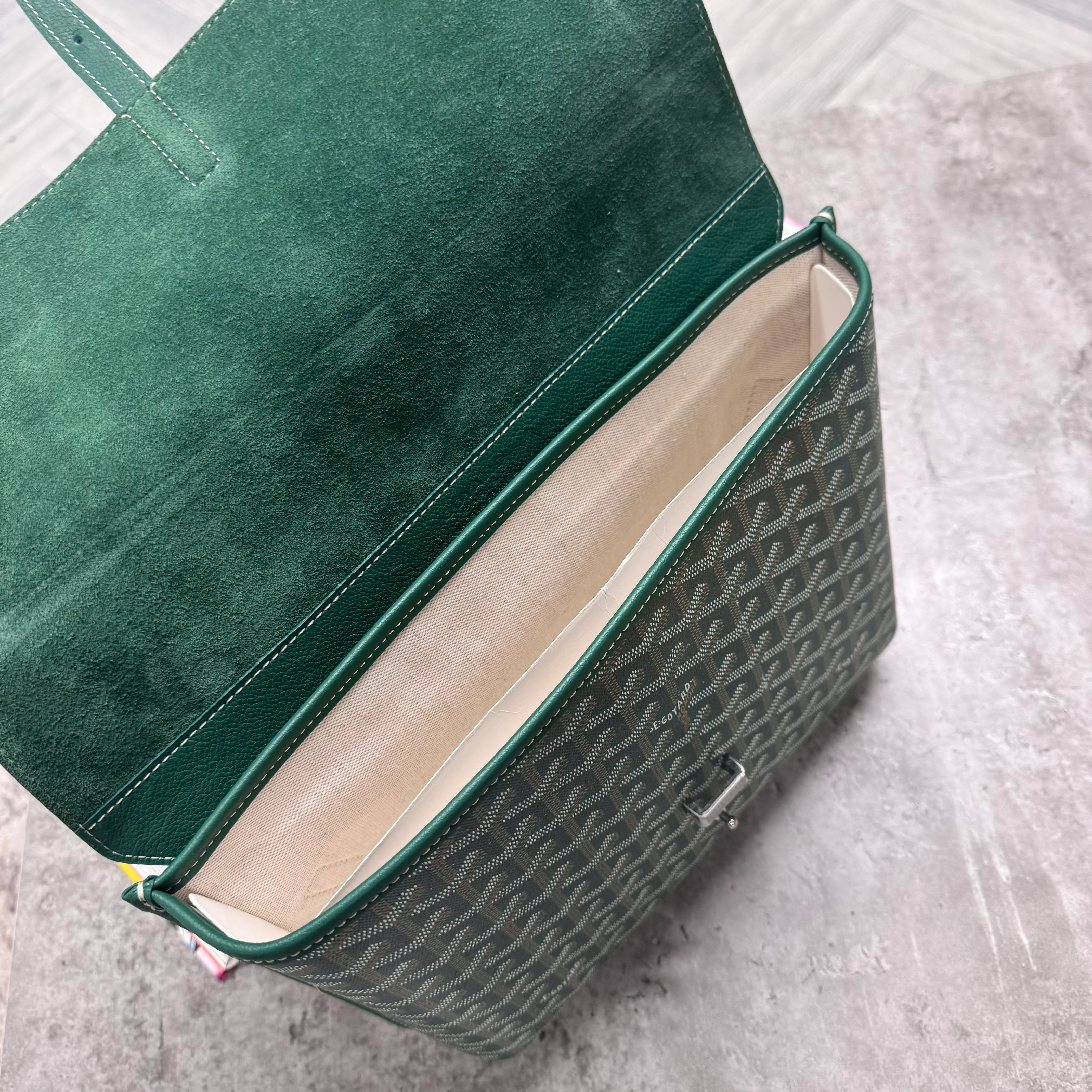 (PRE ORDER) GYRD MAN BAG - GREEN - Image 4