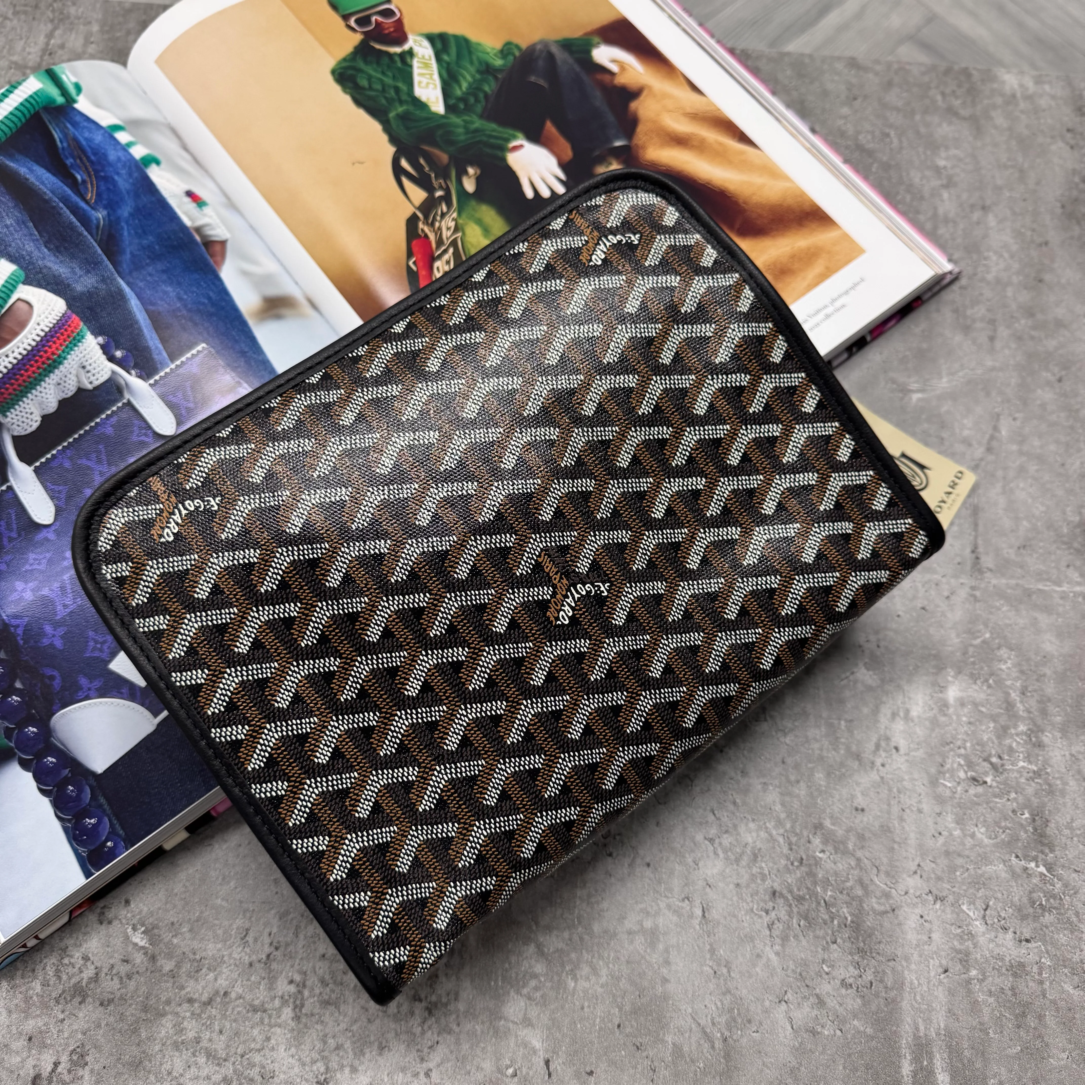 (PRE ORDER) GYRD POUCH BAG - BLACK - Image 2