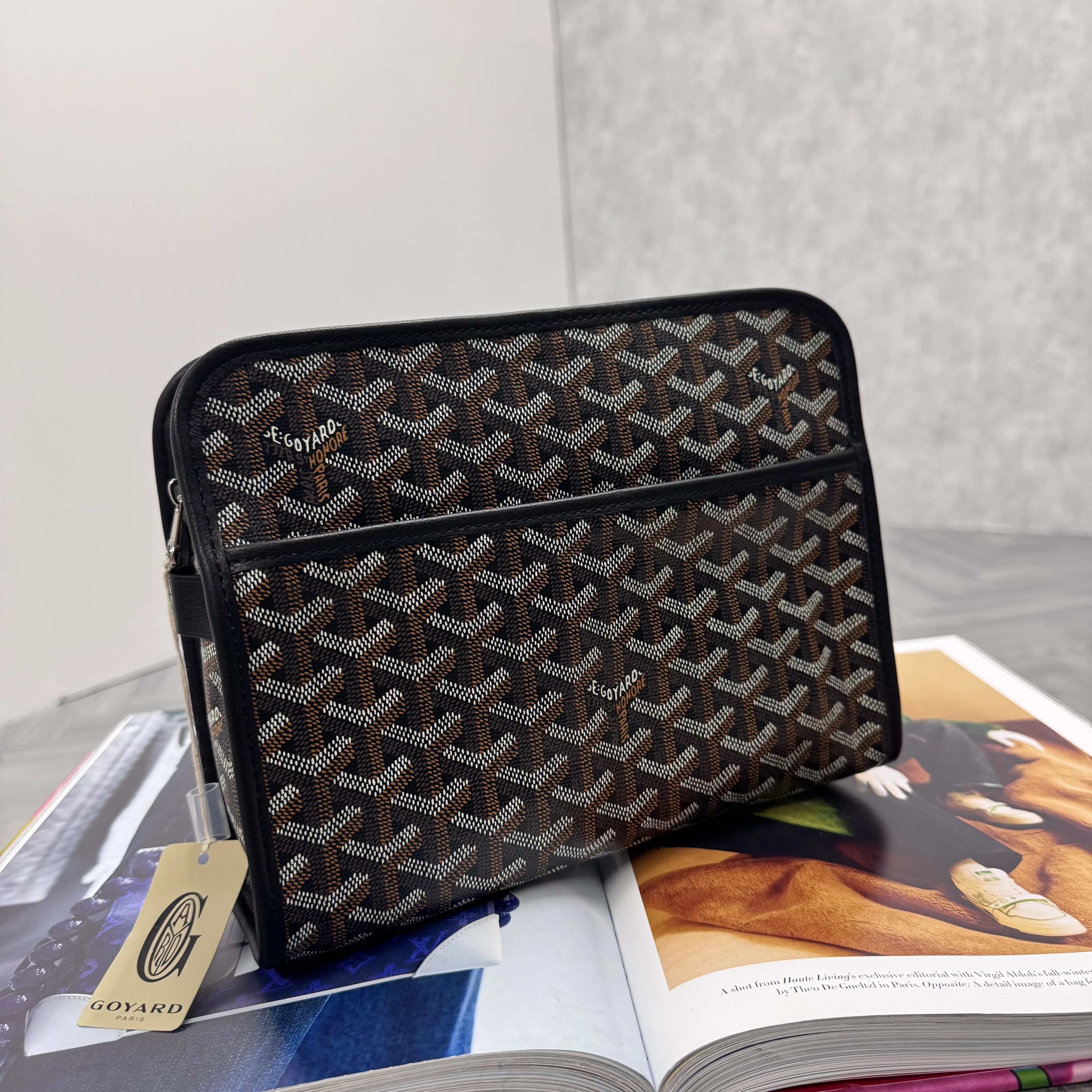 (PRE ORDER) GYRD POUCH BAG - BLACK - Image 4