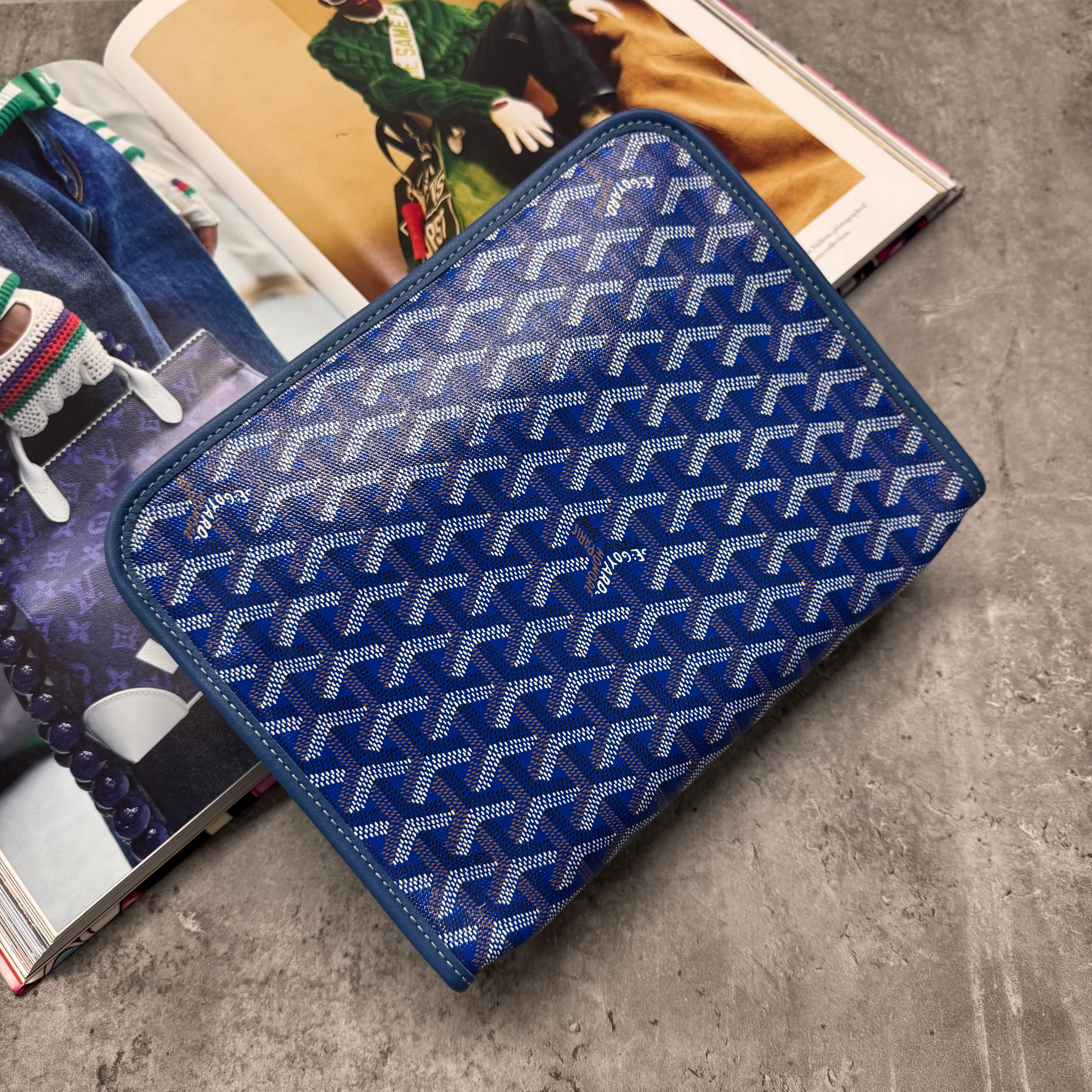 (PRE ORDER) GYRD POUCH BAG - BLUE - Image 2