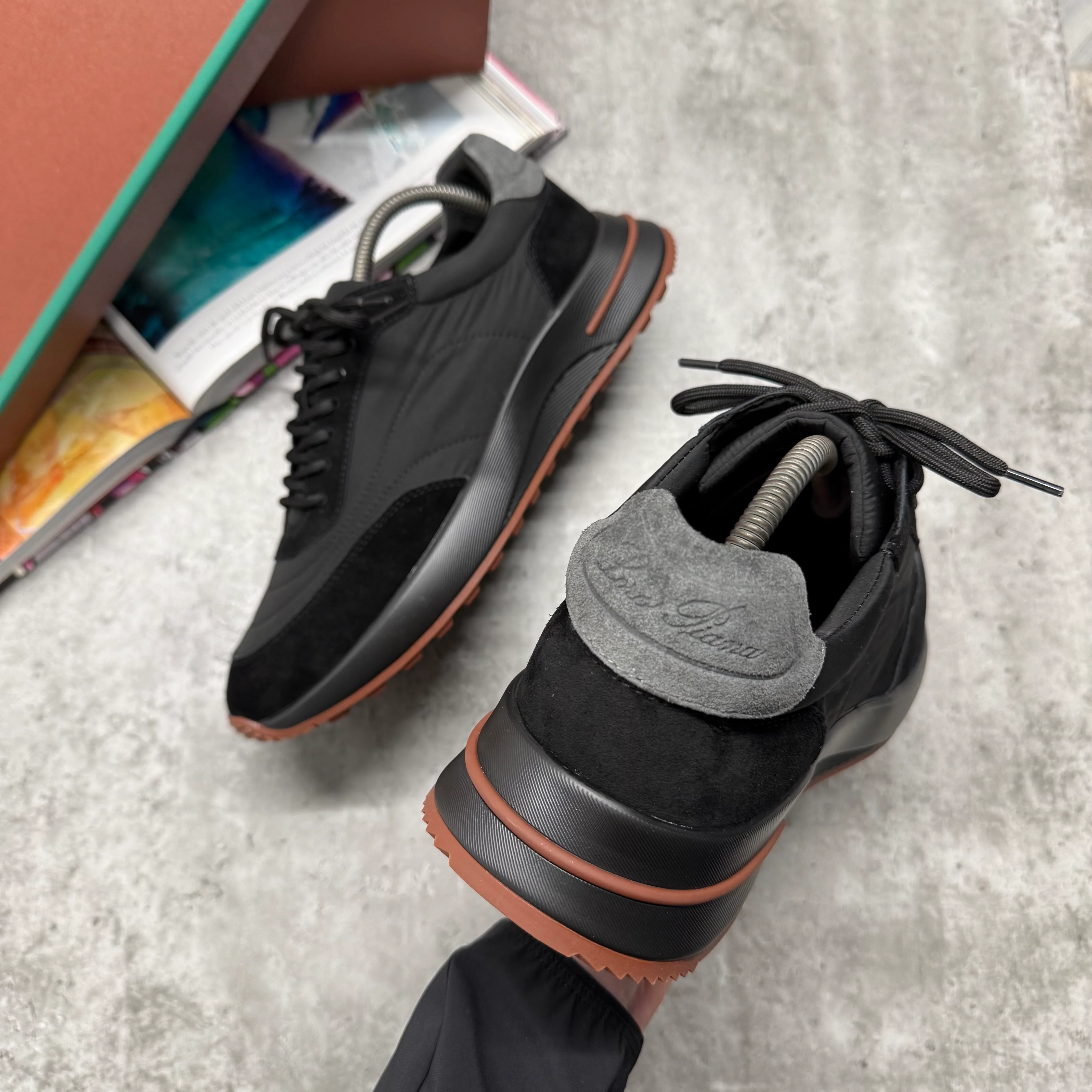 LORO SUEDE RUNNER TRAINER - BLACK - Image 3