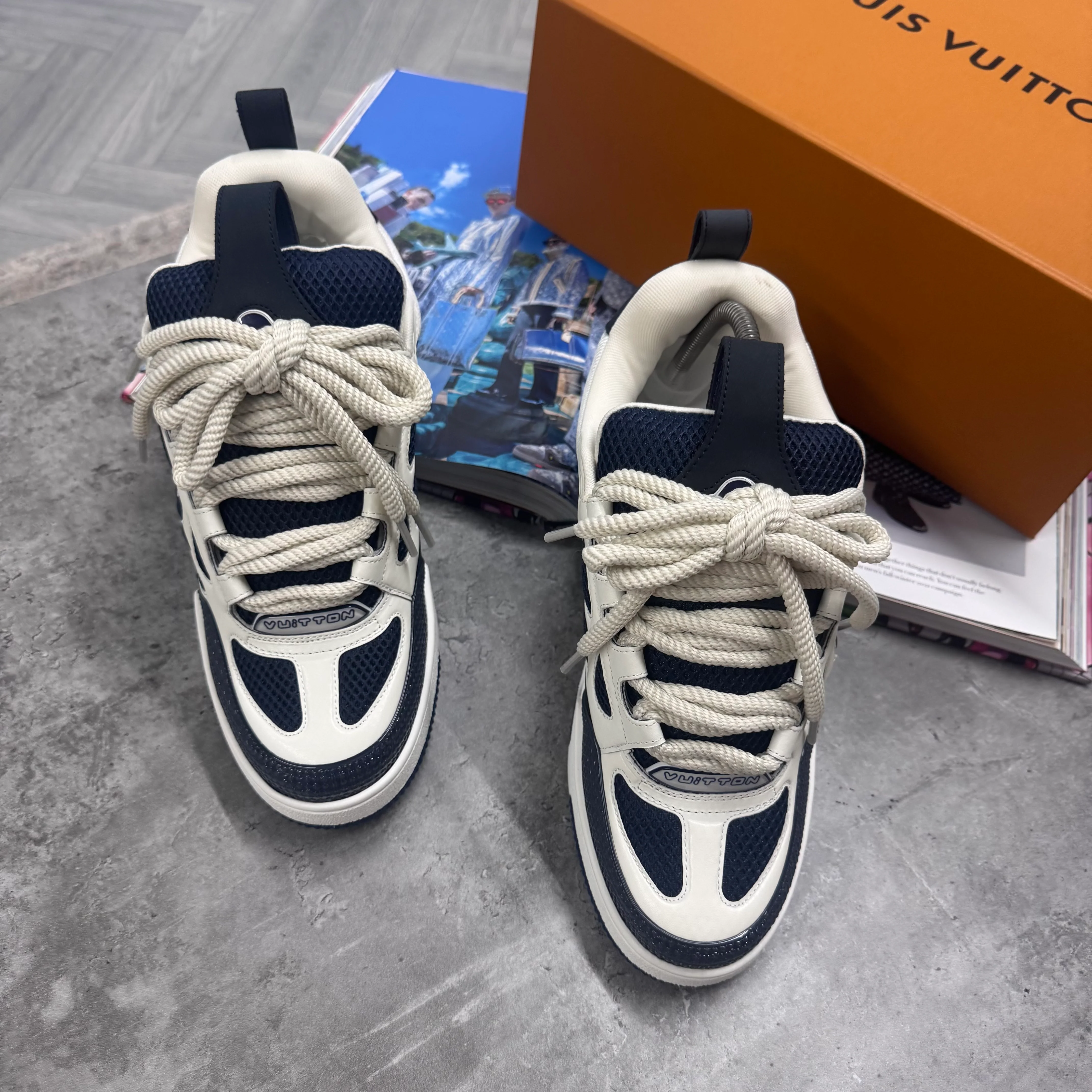 LVE SKATE TRAINER - NAVY - Image 3