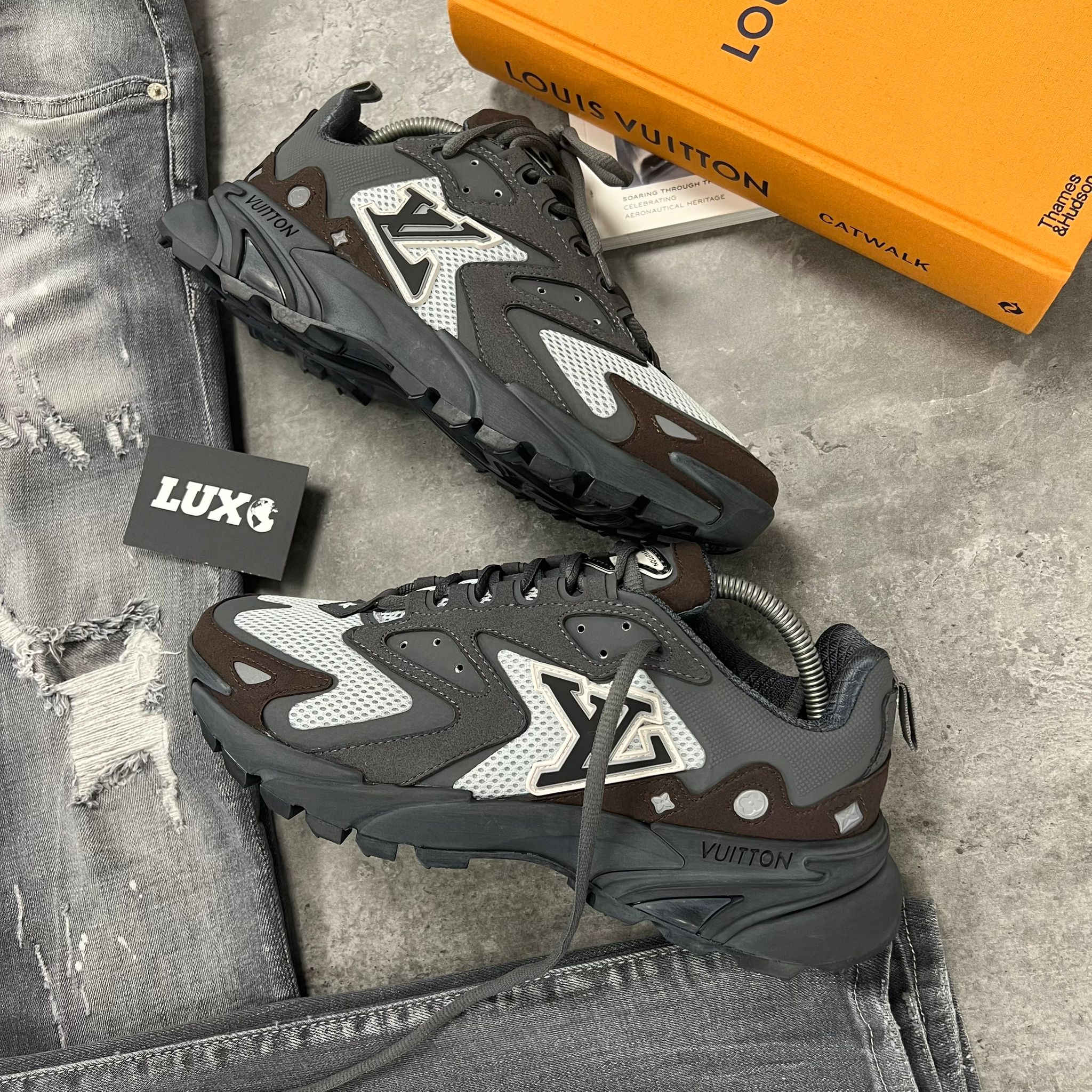 (PRE ORDER) LVE TACTIC TRAINERS - GREY - Image 3