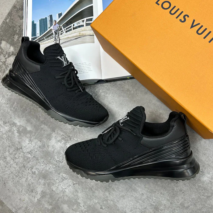 (PRE ORDER) LVE VNR TRAINERS - BLACK
