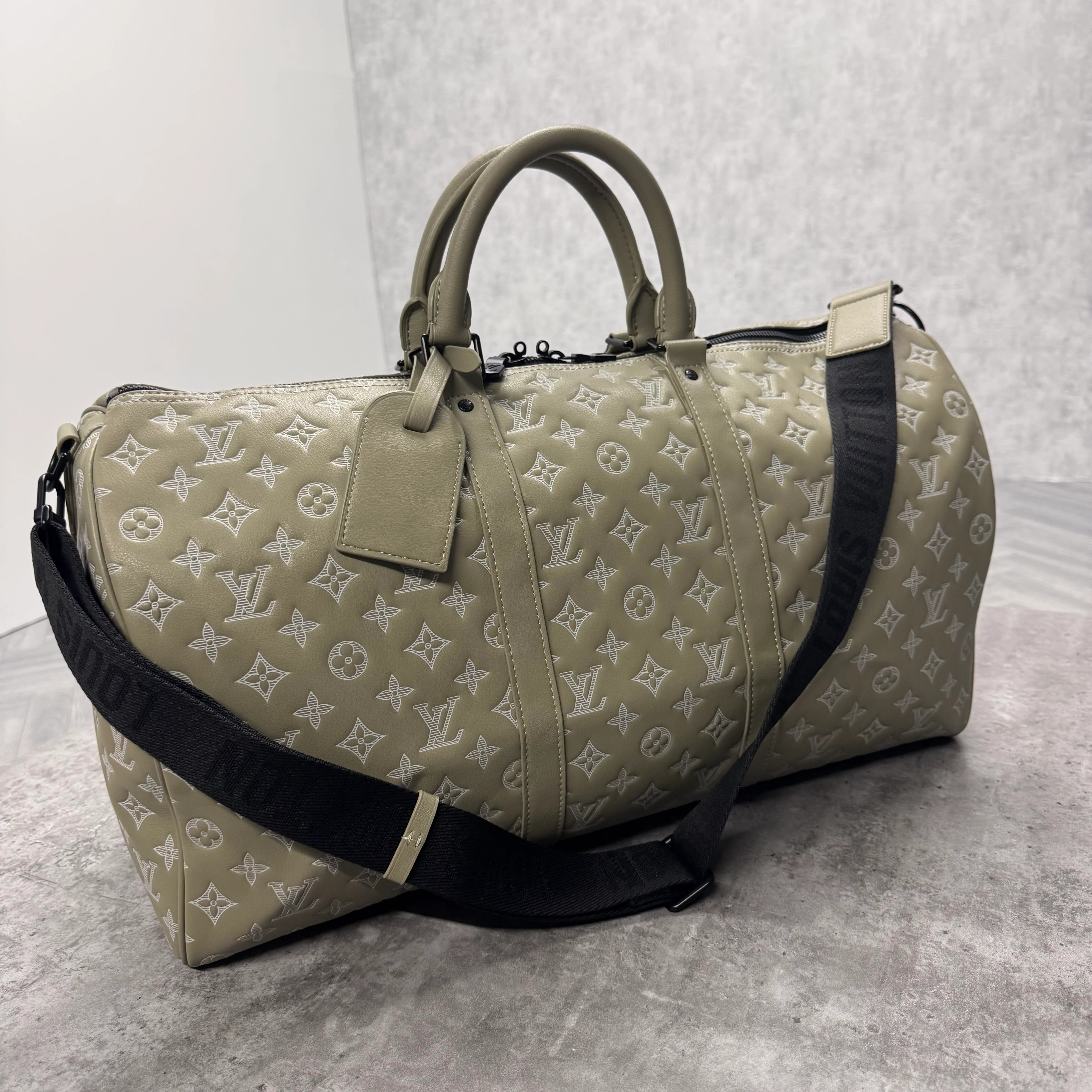 (PRE ORDER) LVE DUFFEL BAG (50) - KHAKI