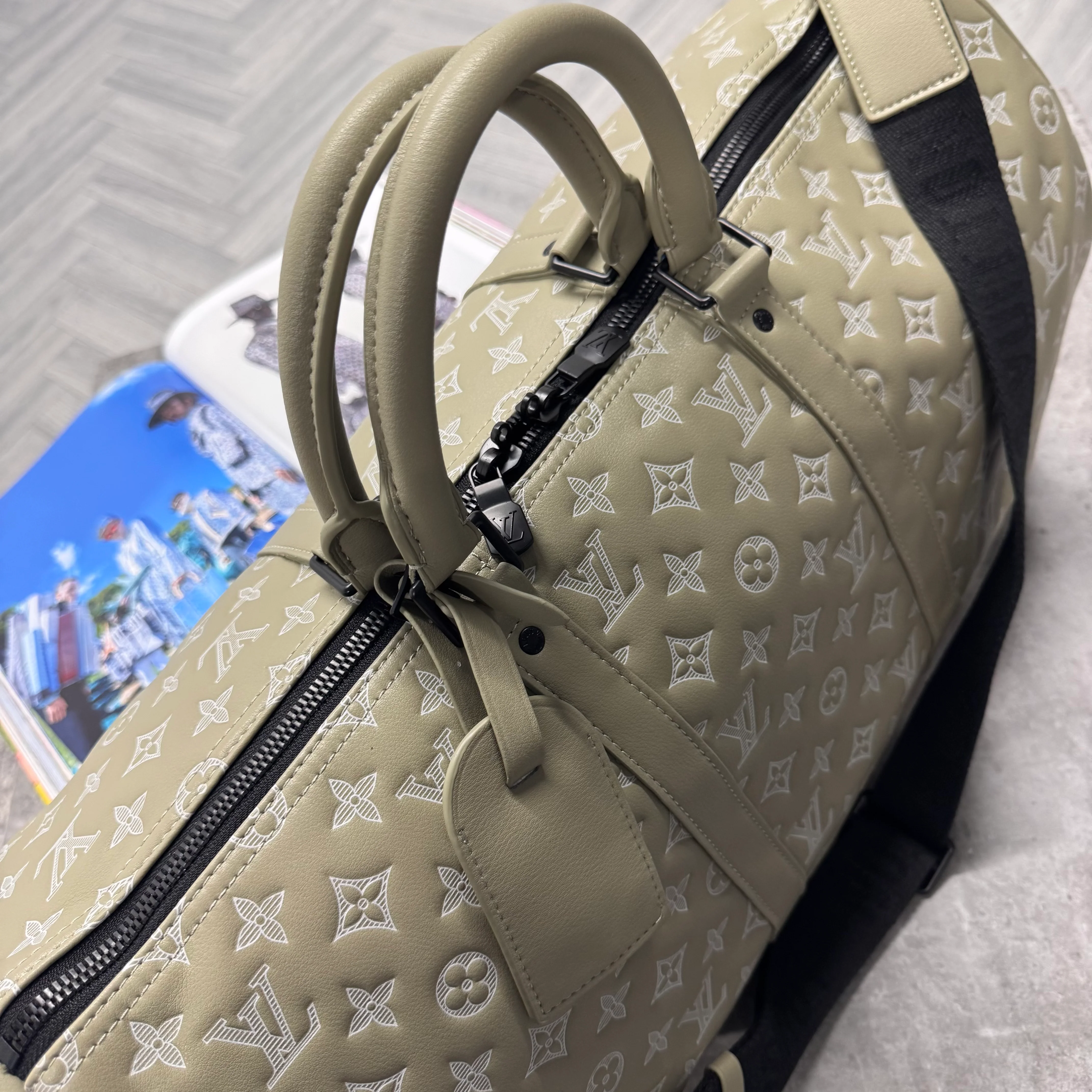 (PRE ORDER) LVE DUFFEL BAG (50) - KHAKI - Image 2