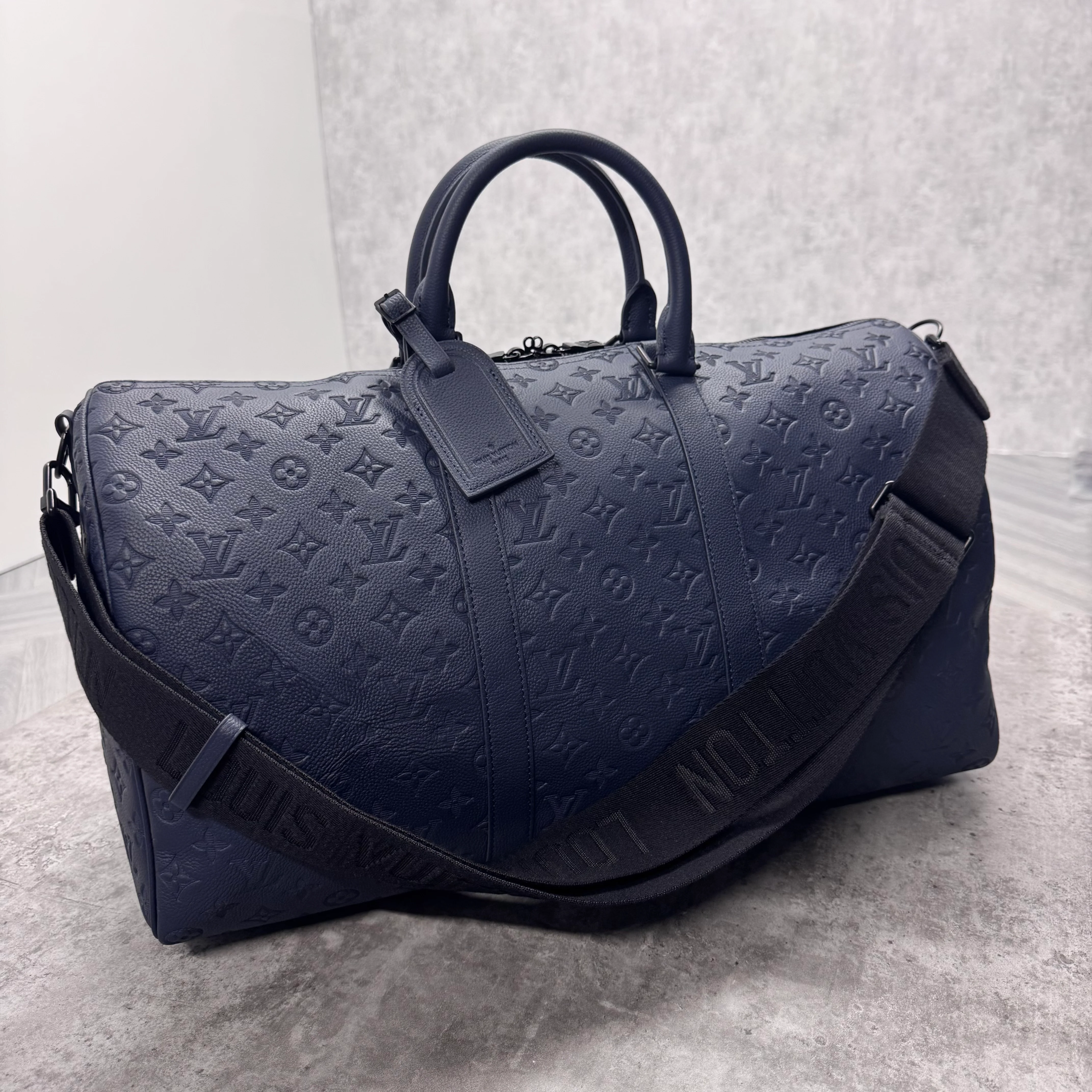 (PRE ORDER) LVE DUFFEL BAG (50) - NAVY