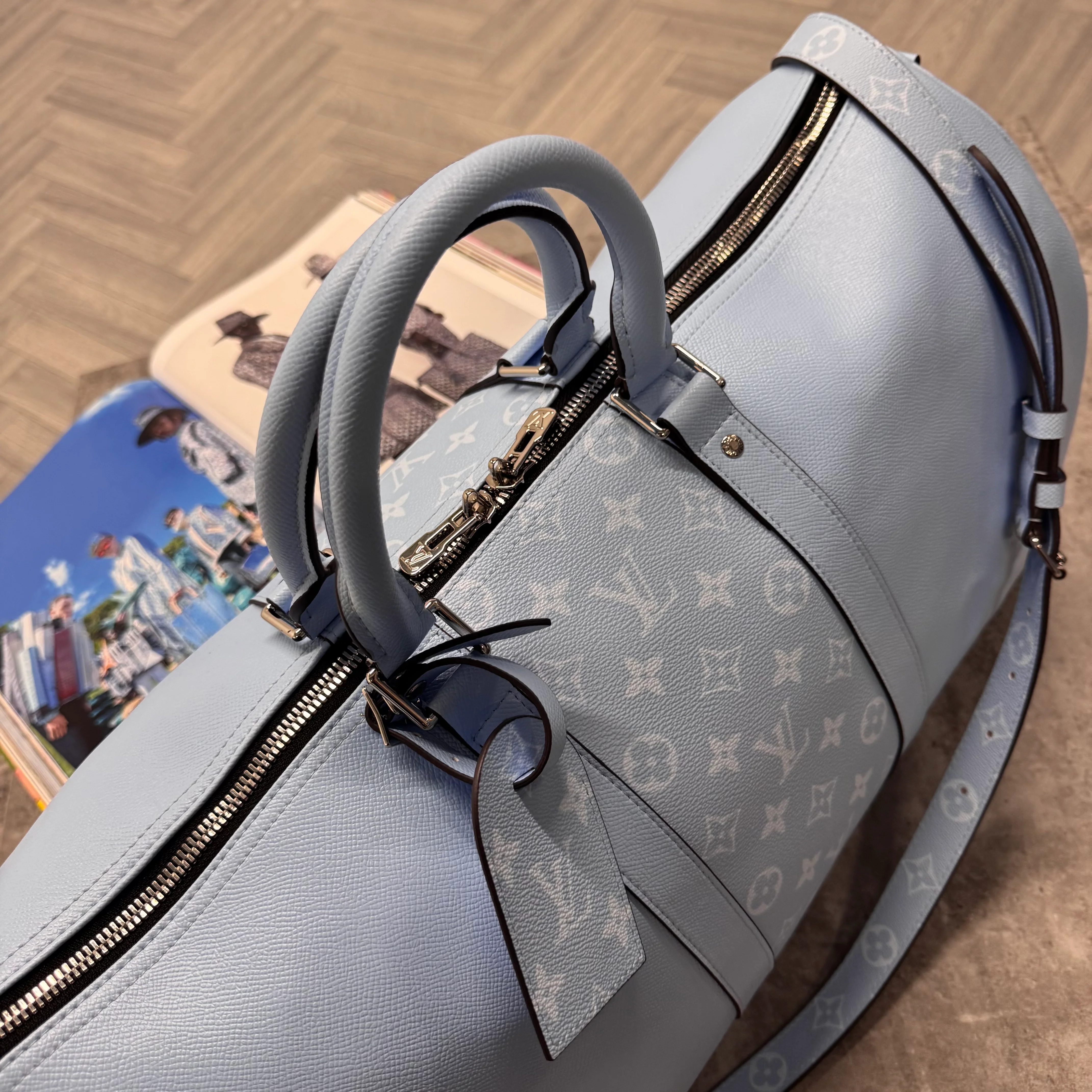 (PRE ORDER) LVE DUFFEL BAG (50) - SKY BLUE - Image 2