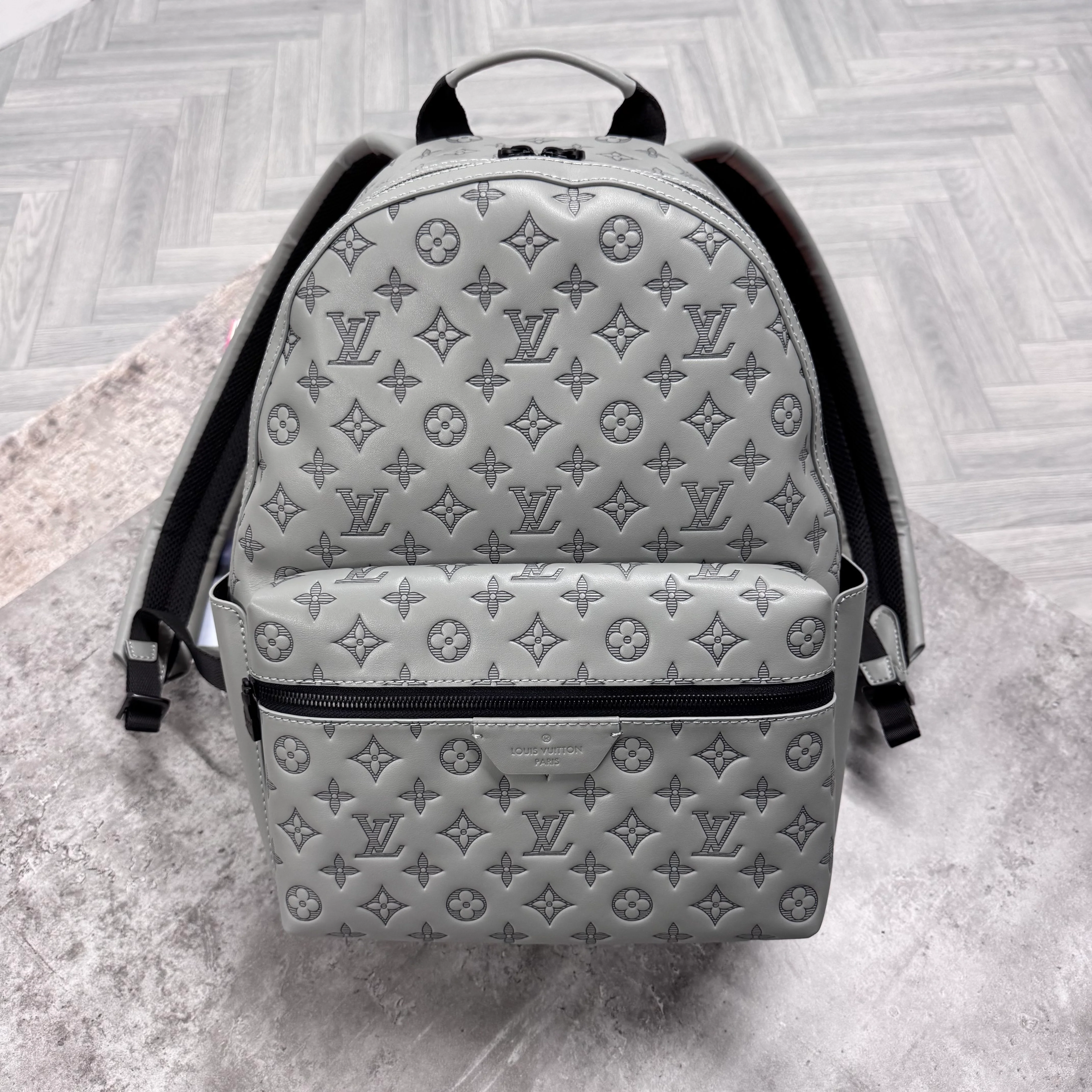 (PRE ORDER) LVE MONOGRAM BACKPACK - GREY - Image 2