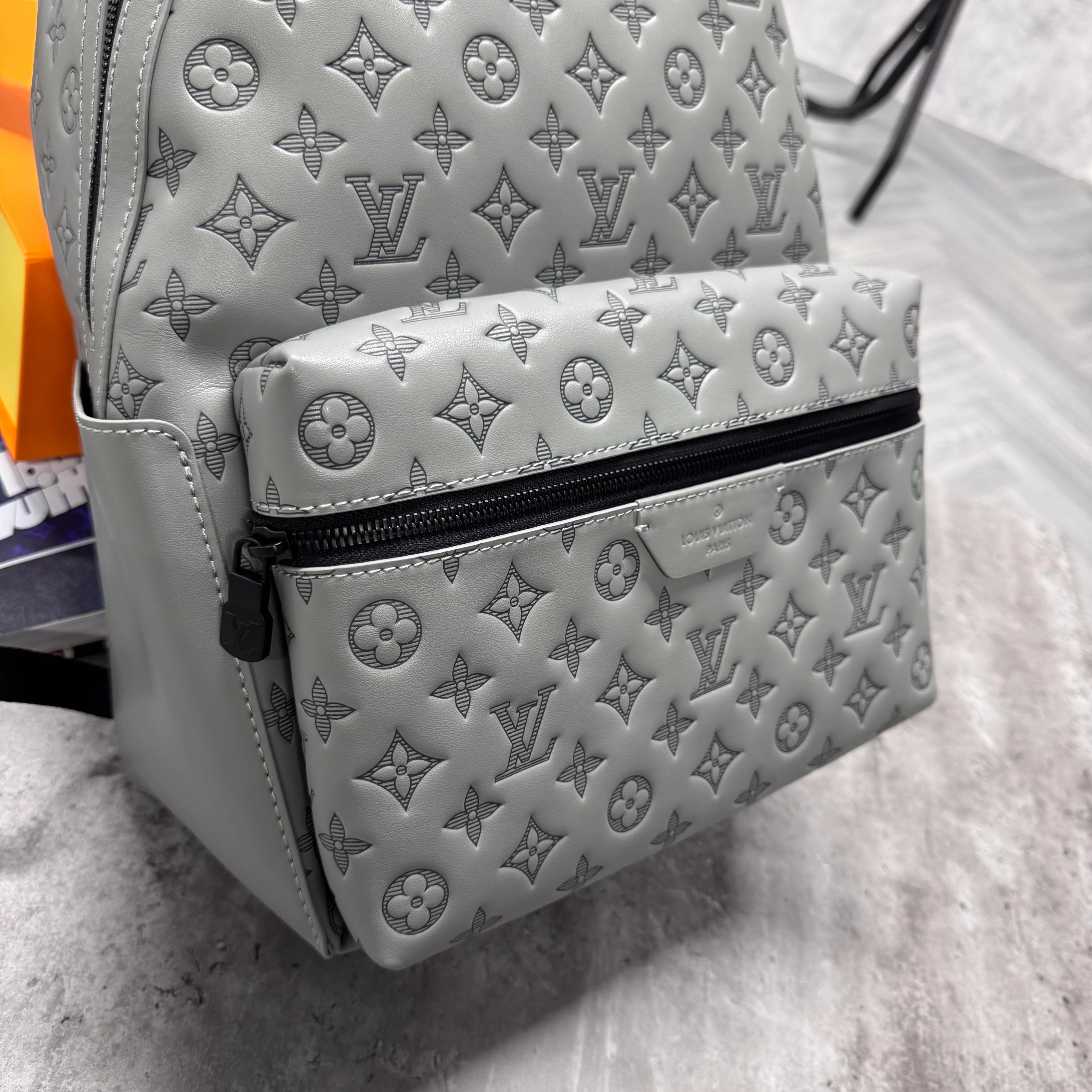 (PRE ORDER) LVE MONOGRAM BACKPACK - GREY - Image 3