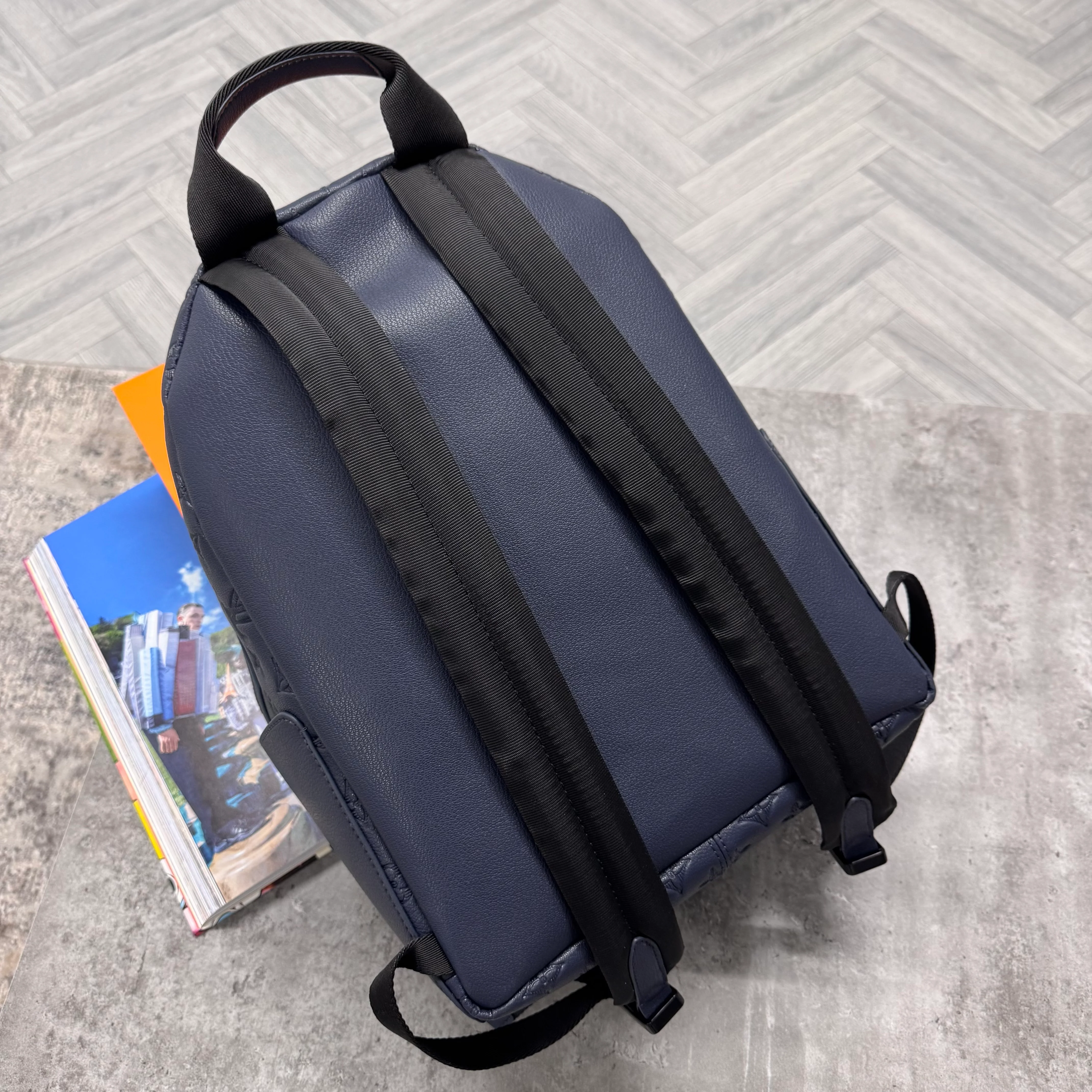 (PRE ORDER) LVE MONOGRAM BACKPACK - NAVY - Image 4