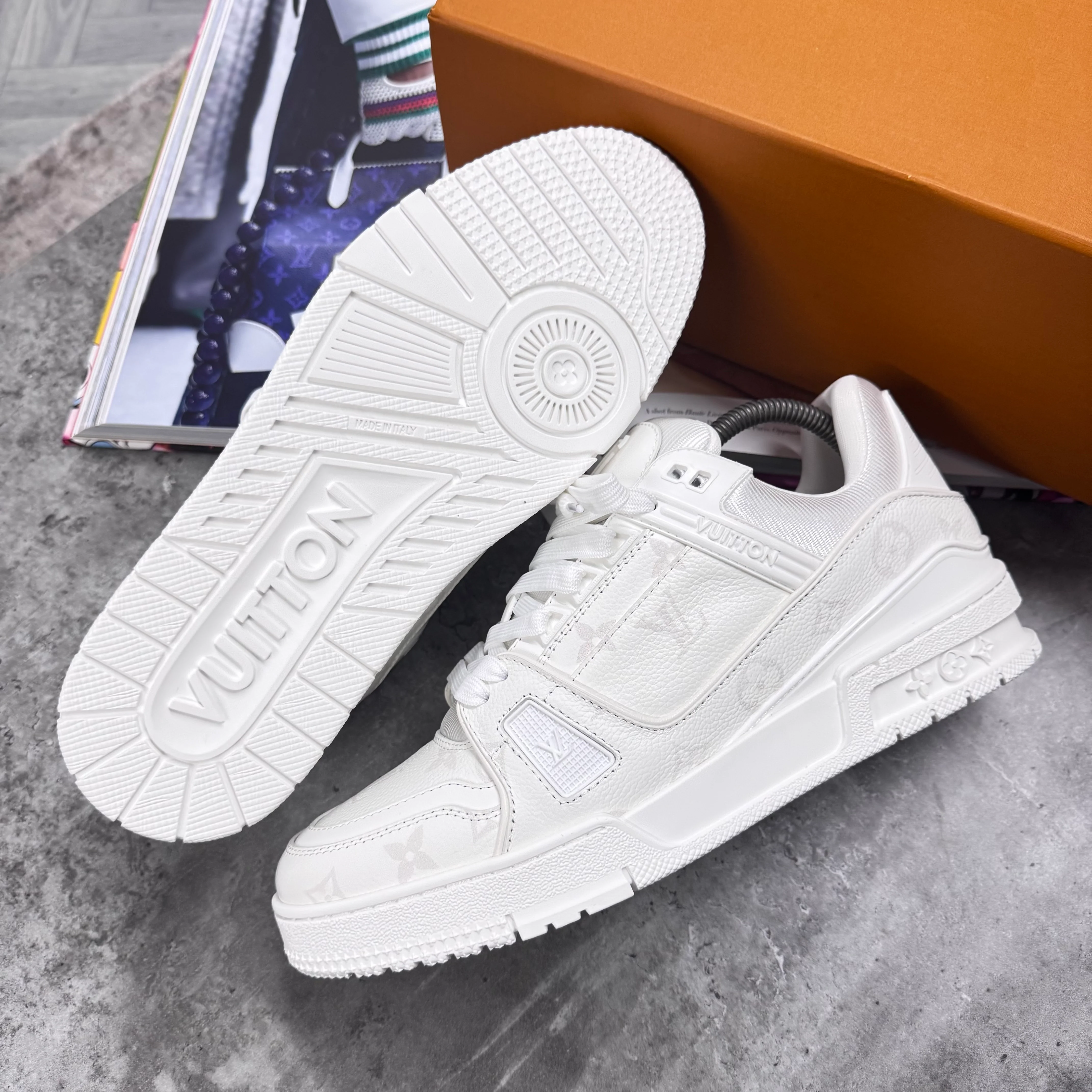 (PRE ORDER) LVE MONOGRAM TRAINERS - WHITE - Image 3
