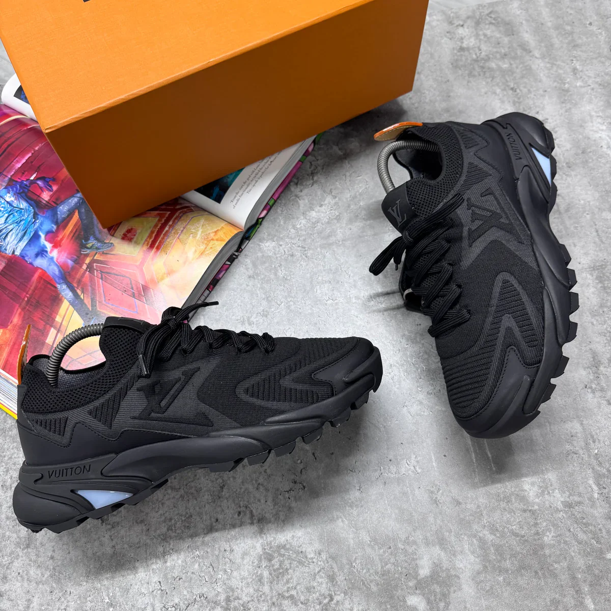 (PRE ORDER) LVE TACTIC TRAINER - BLACK - Image 2