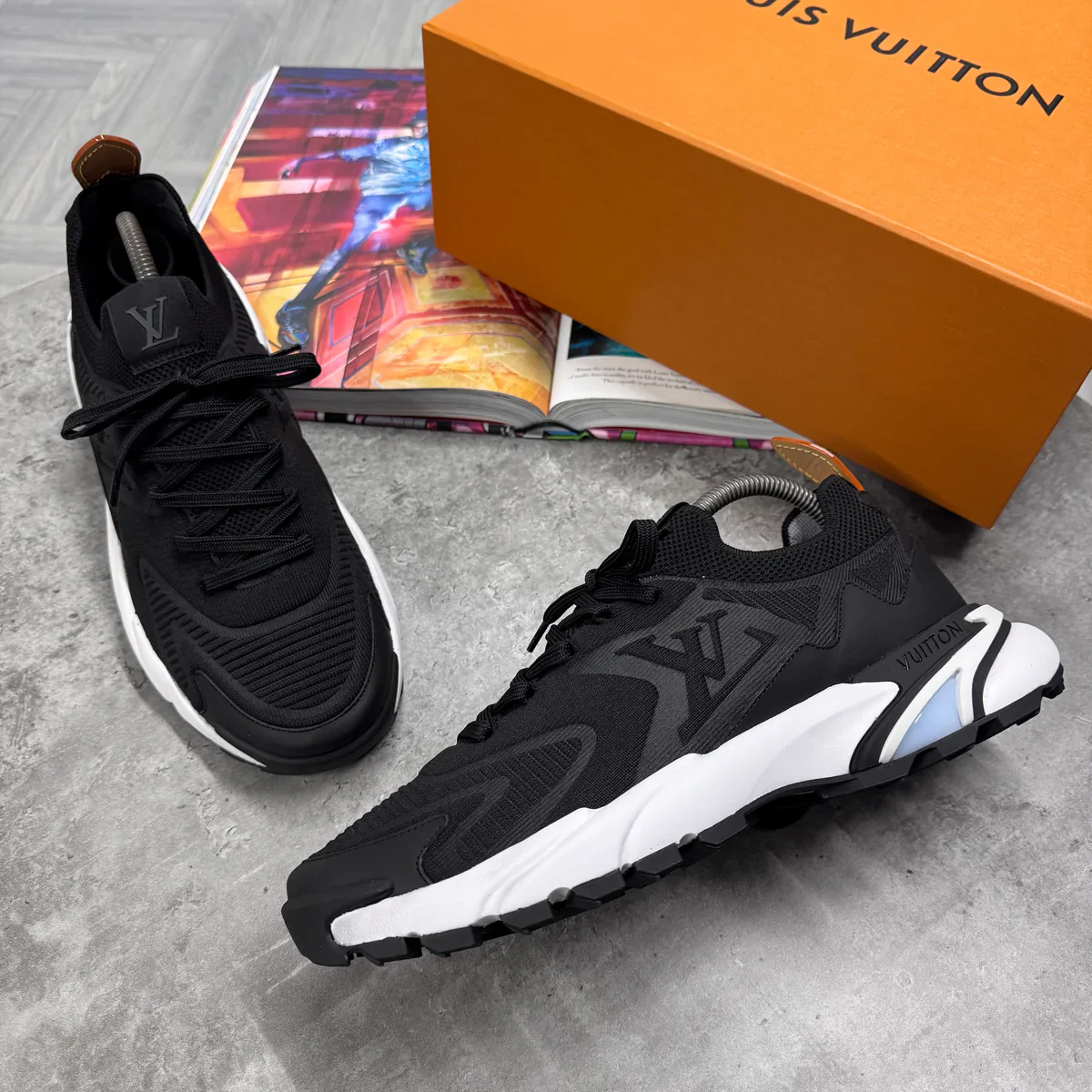 (PRE ORDER) LVE TACTIC TRAINER - BLACK / WHITE - Image 3