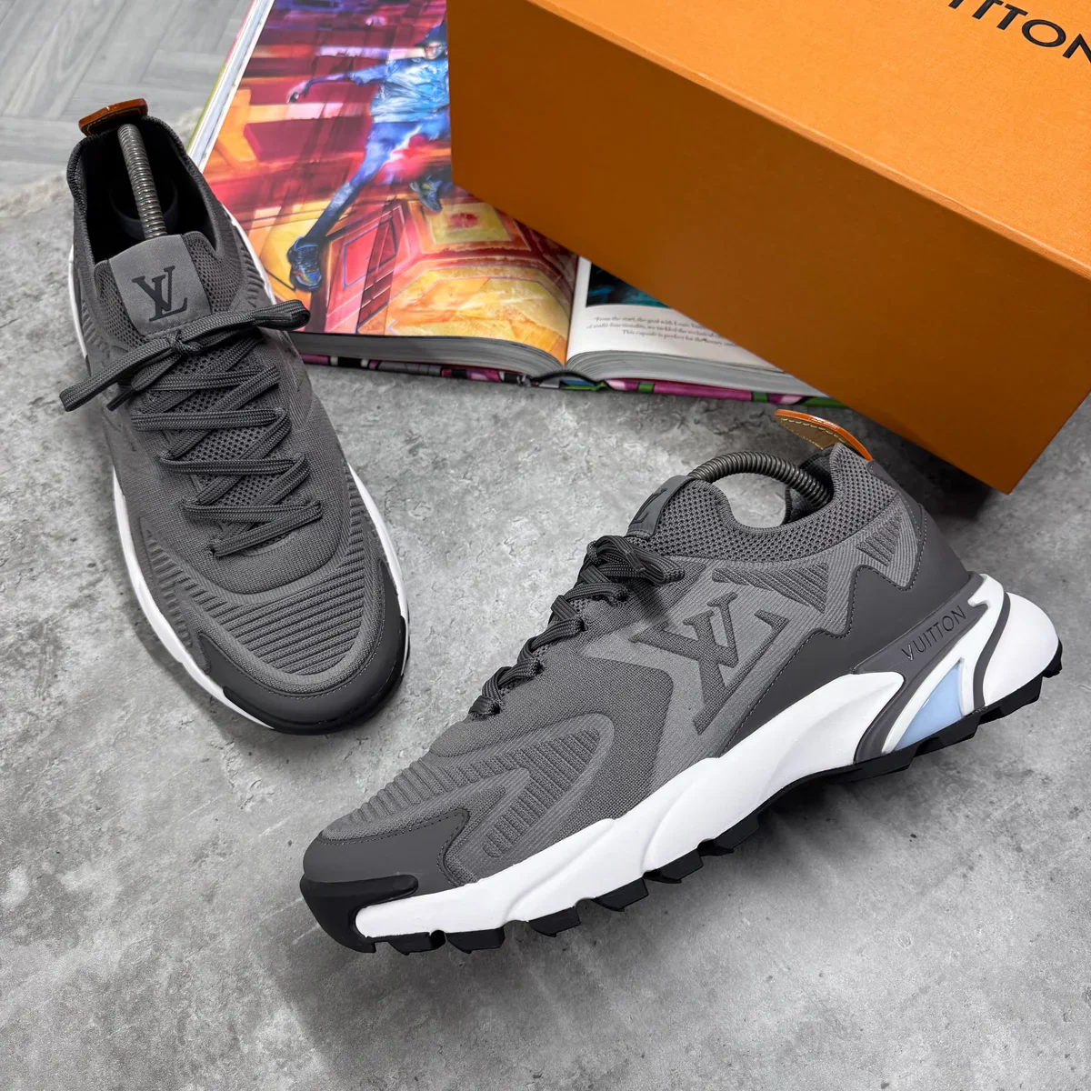 (PRE ORDER) LVE TACTIC TRAINER - GREY - Image 3
