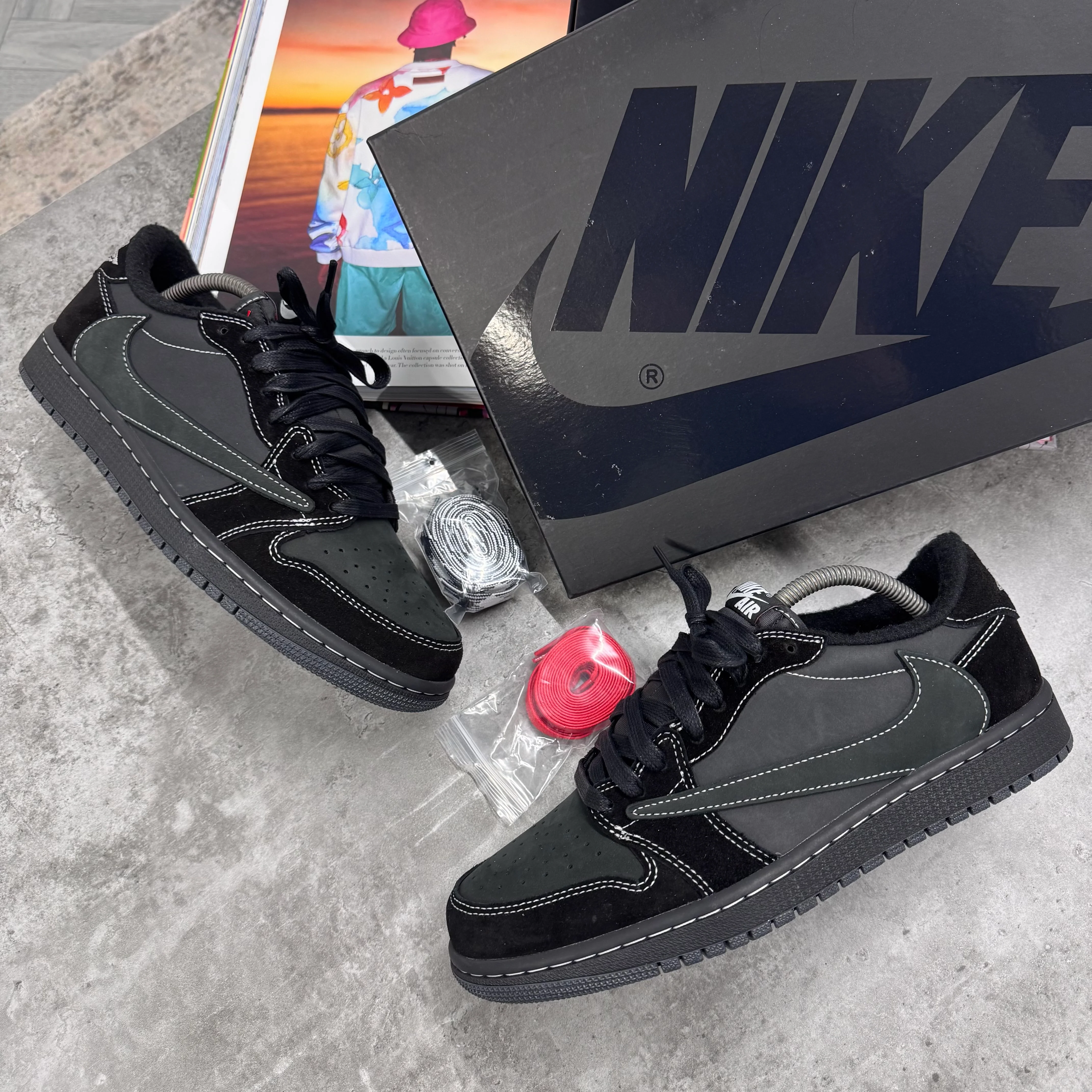 (PRE ORDER) NI X TS JORDAN 1 - PHANTOM BLACK