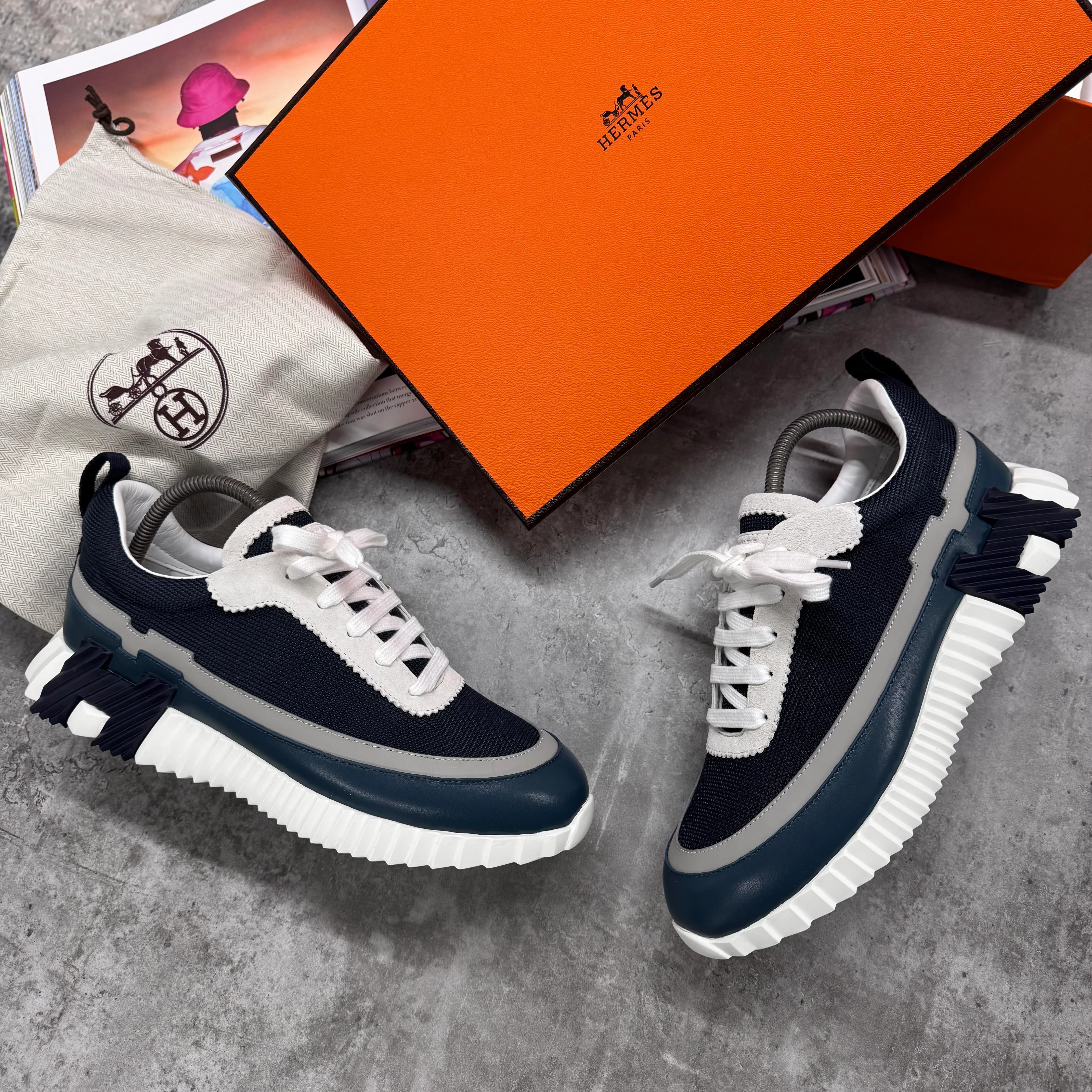 (PRE ORDER) H TRAINERS - BLACK / BLUE - Image 4
